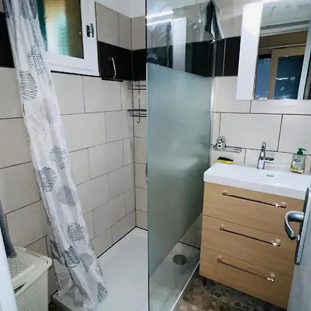 T2 Sur Hauteur De Avec Vue Sur La Baie D Ajaccio *