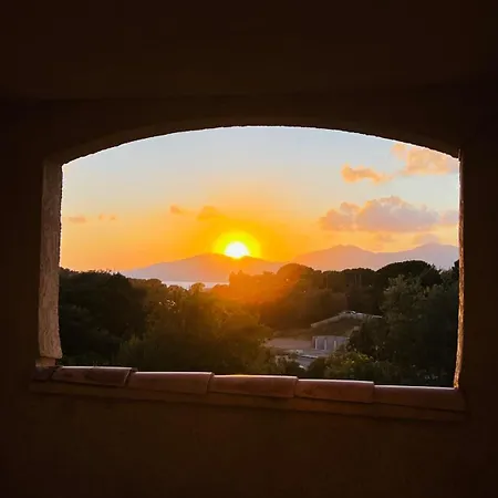 T2 Sur Hauteur De Avec Vue Sur La Baie D Ajaccio アパート