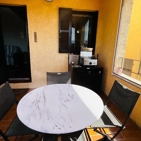 T2 Sur Hauteur De Avec Vue Sur La Baie D Ajaccio Appartement Porticcio (Corsica)